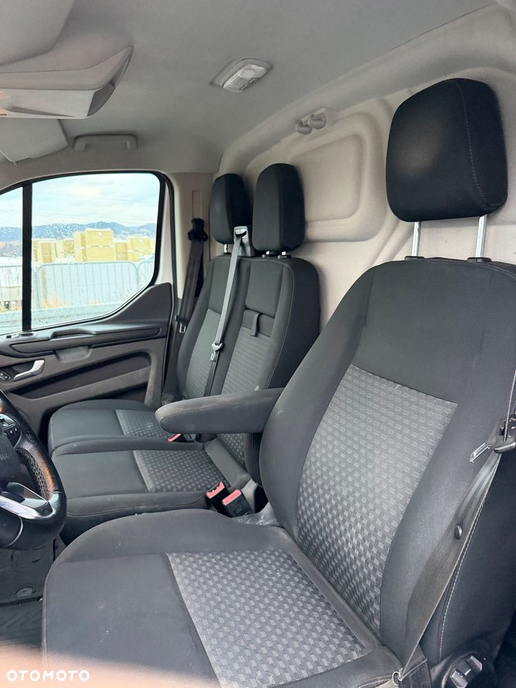 Ford Transit Custom - 8