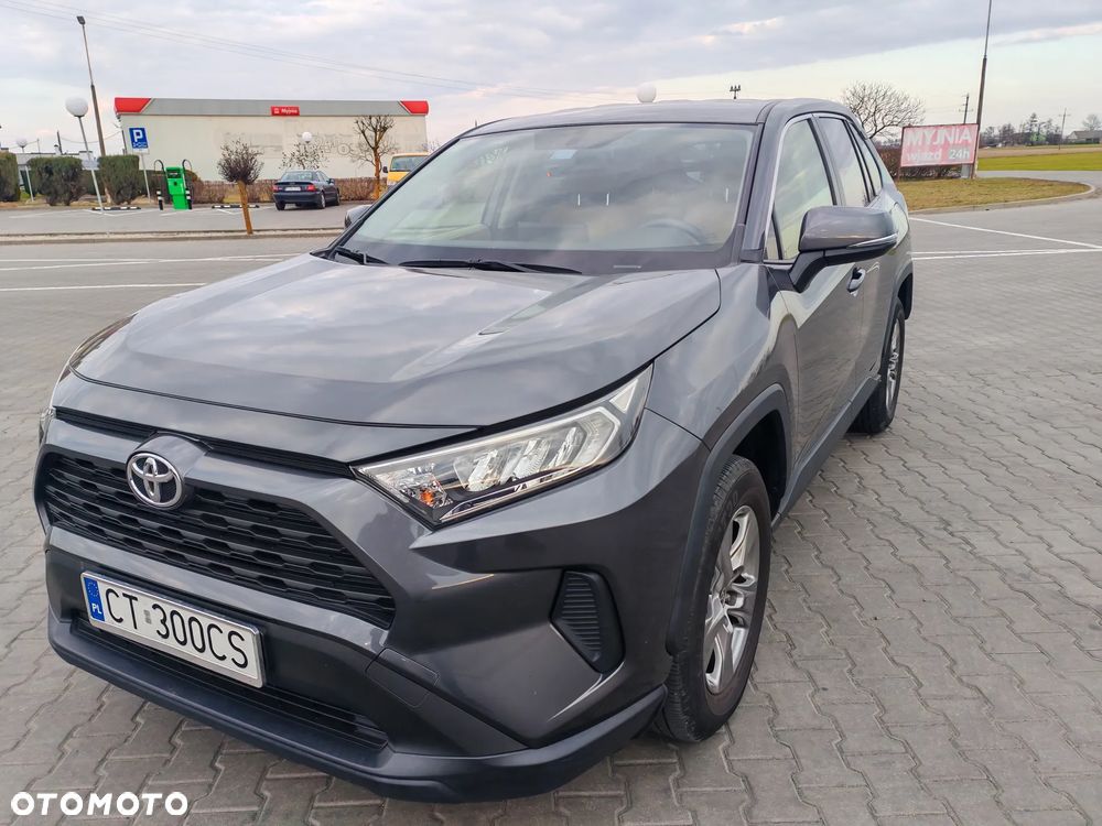 Toyota RAV4 - 1