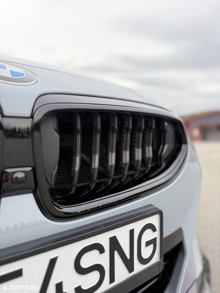 BMW M2 M240i xDrive - 11