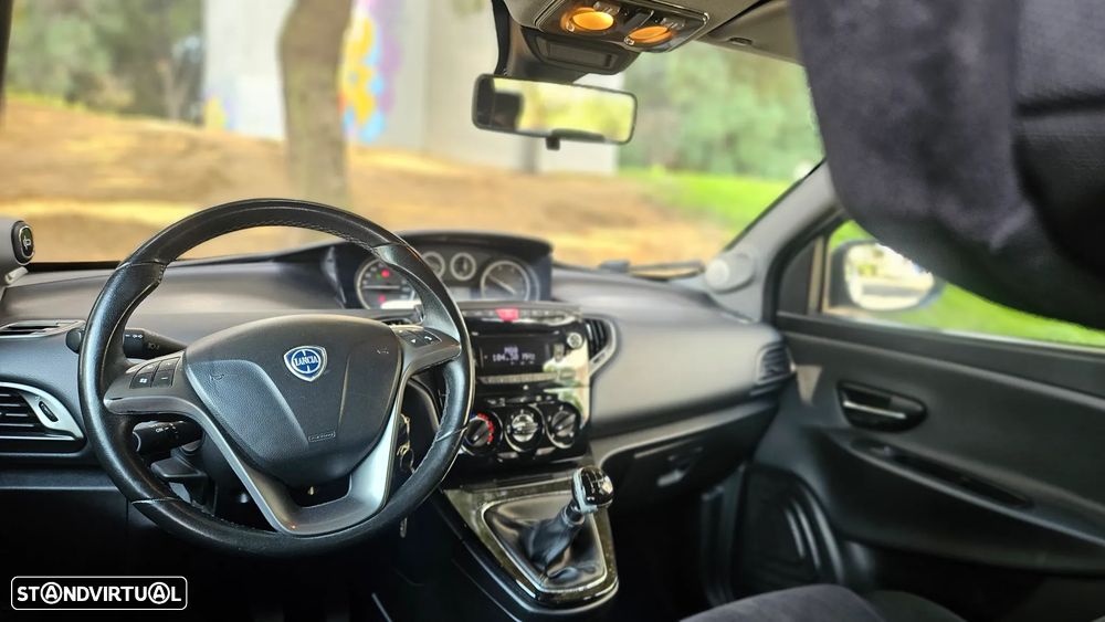 Lancia Ypsilon 1.3 M-jet S&S Silver - 21