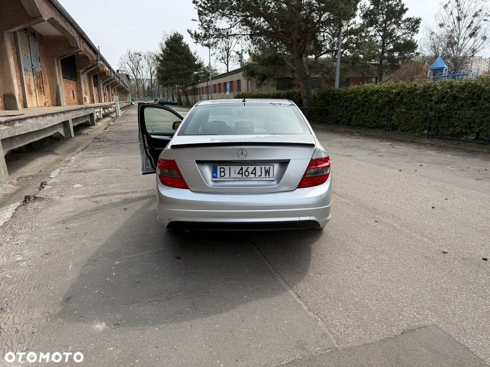 Mercedes-Benz Klasa C 200 Kompressor Avantgarde - 4