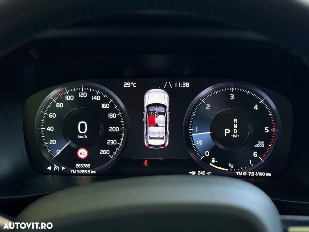 Volvo XC 40 D3 AWD Momentum Pro - 7