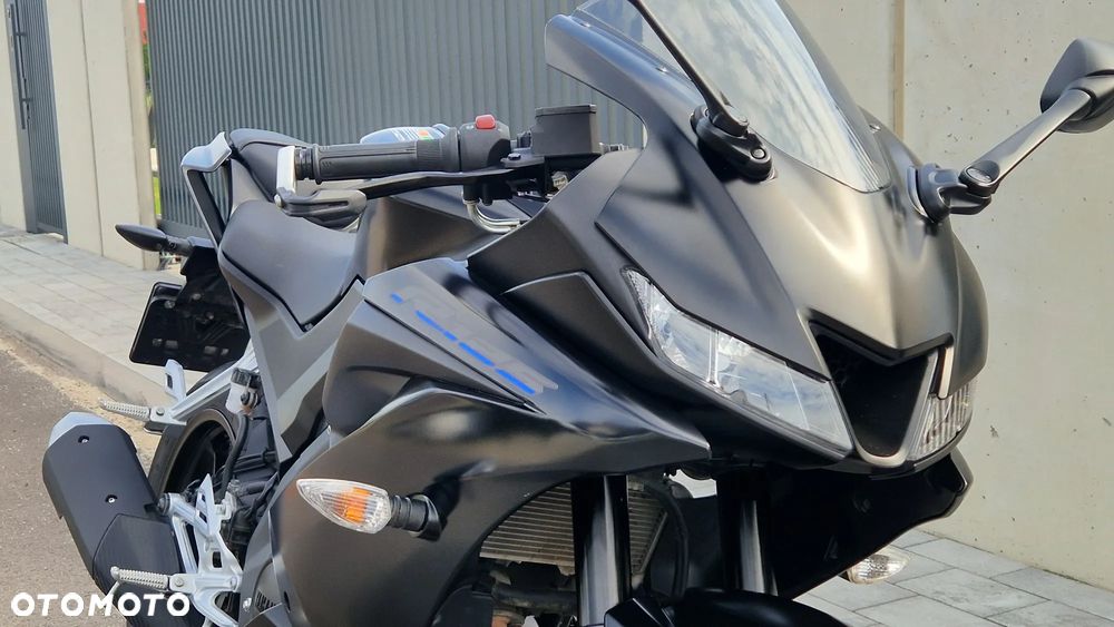 Yamaha YZF - 2