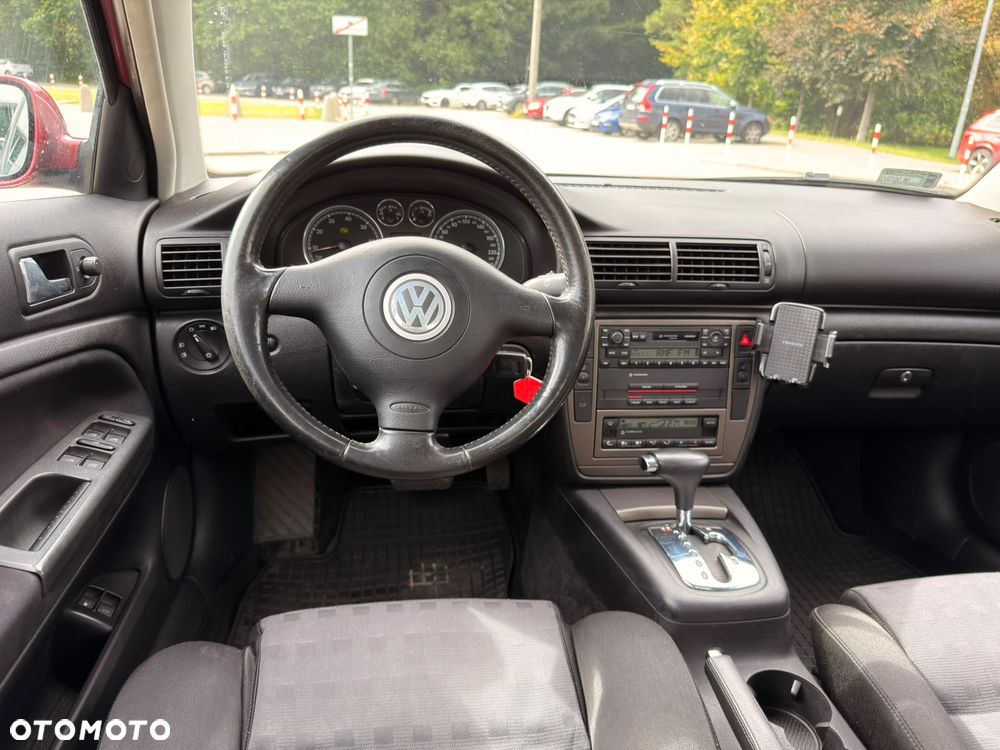 Volkswagen Passat - 24