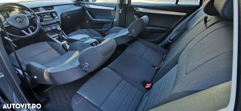 Skoda Octavia 1.6 TDI (Green tec) 4x4 Style - 7