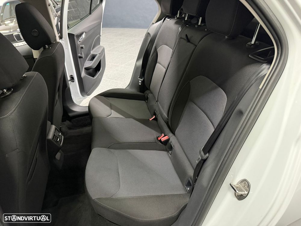 Skoda Fabia 1.0 TSI First Edition - 27