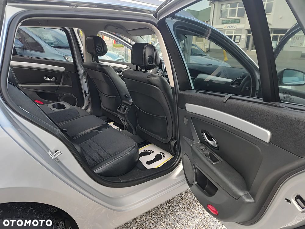 Renault Laguna ENERGY dCi 175 FAP Start & Stop Bose Edition - 26