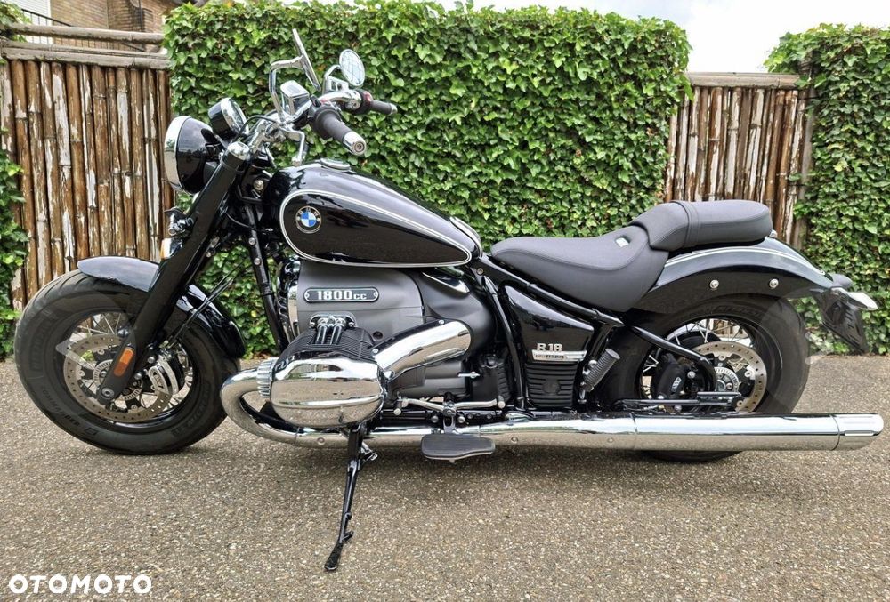 BMW R - 1