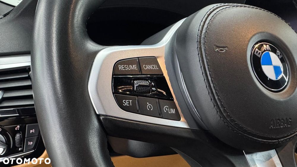 BMW Seria 5 520d MHEV M Sport sport - 11