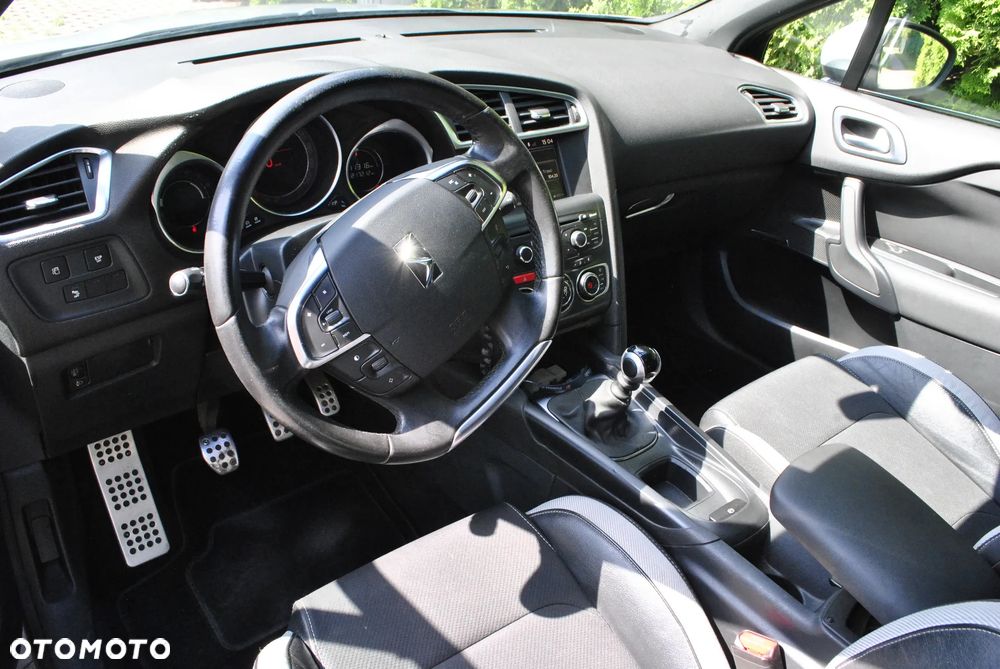 Citroën DS4 HDi 165 SportChic - 10