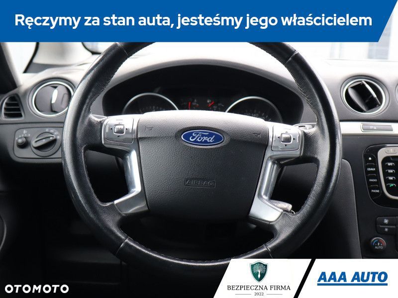 Ford S-Max - 16
