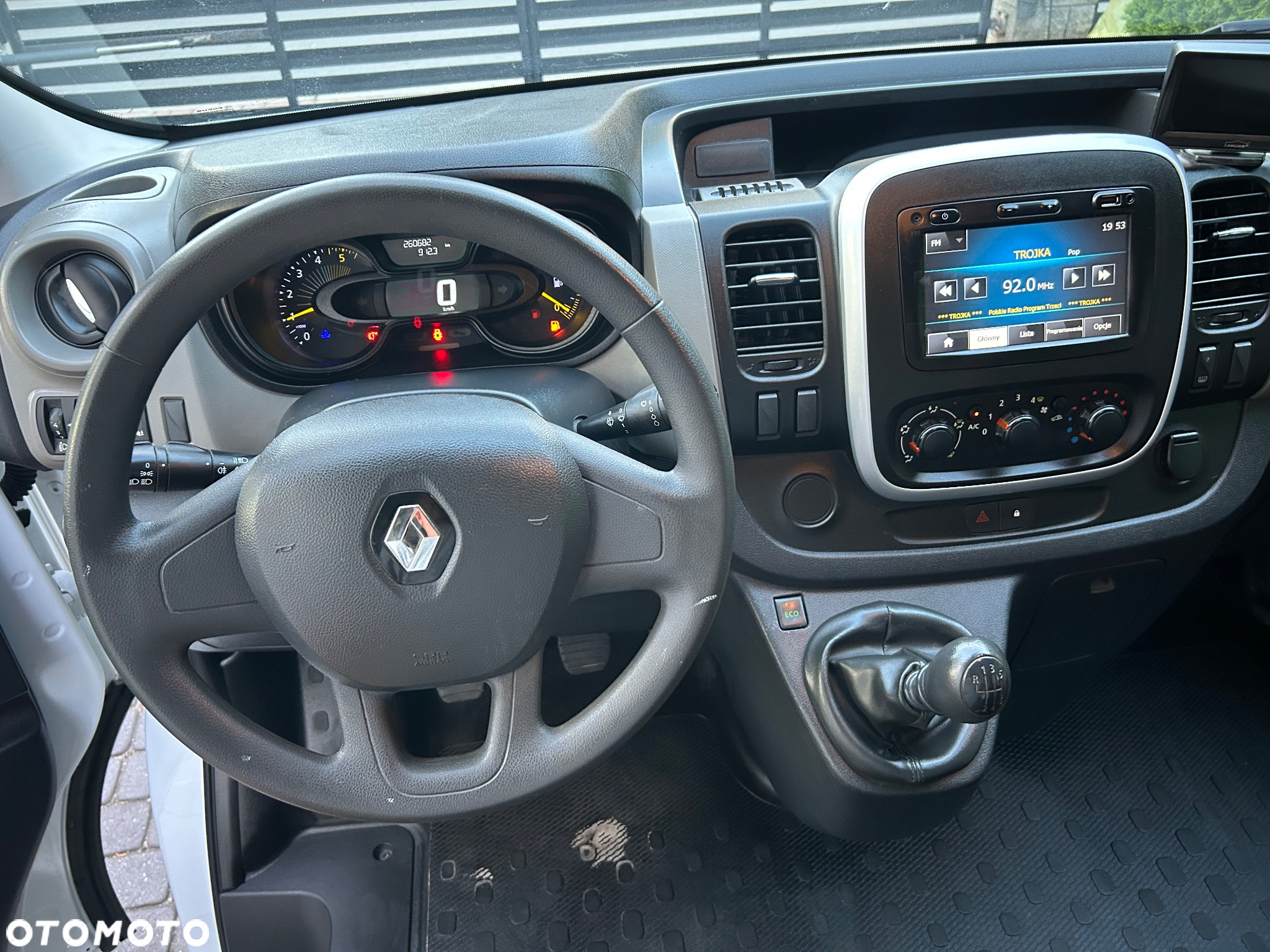 Renault Trafic - 19