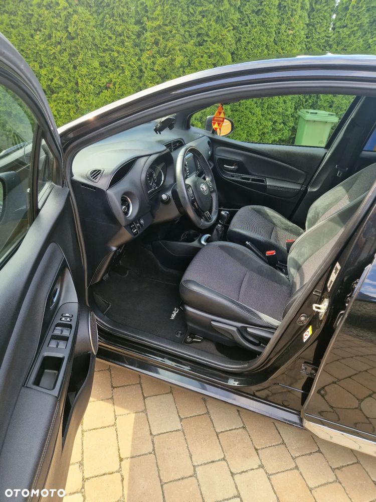 Toyota Yaris 1.5 Dynamic - 9
