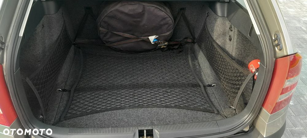 Skoda Octavia 1.6 - 5