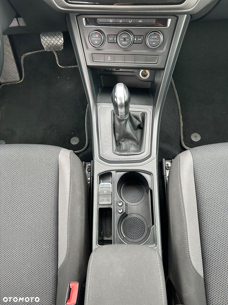 Volkswagen Touran 1.6 TDI SCR (BlueMotion Technology) DSG Comfortline - 23