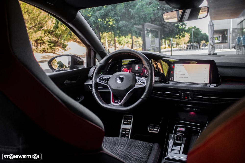 VW Golf 2.0 TSI OPF DSG GTI - 33