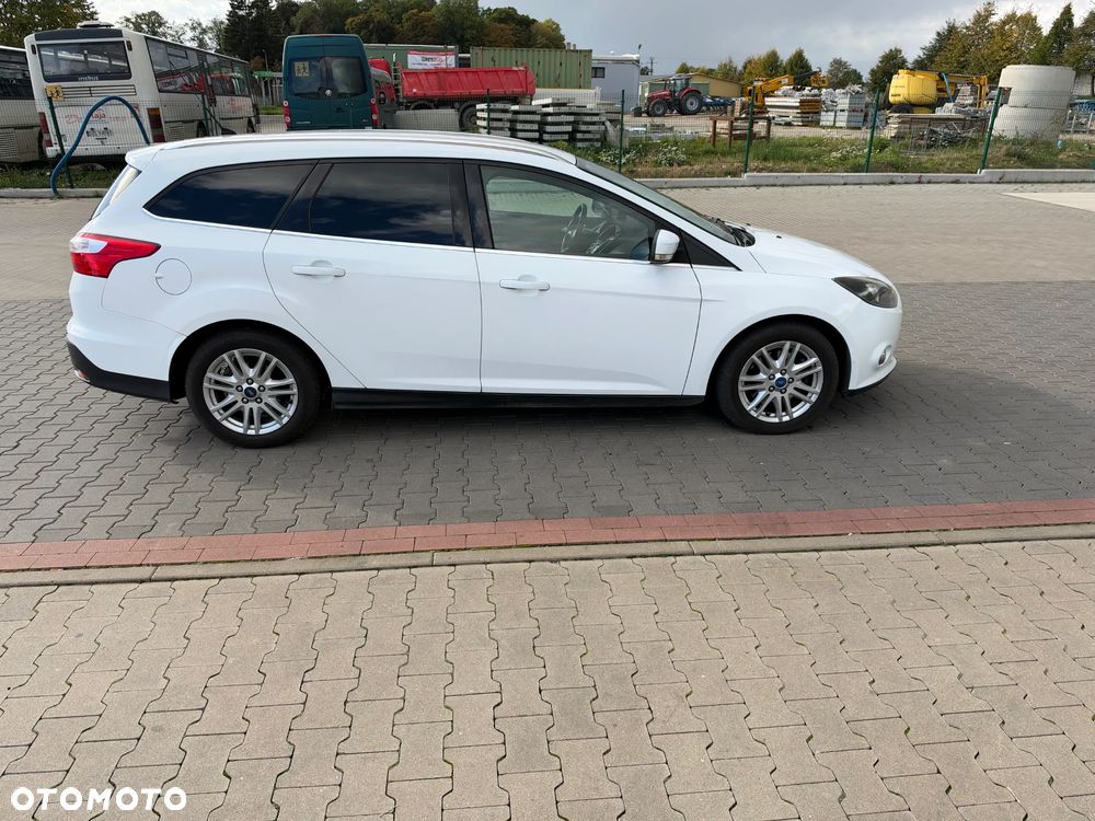 Ford Focus 2013 photo 2