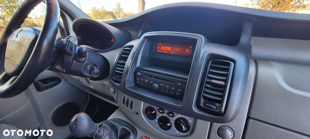 Renault Traffic - 12