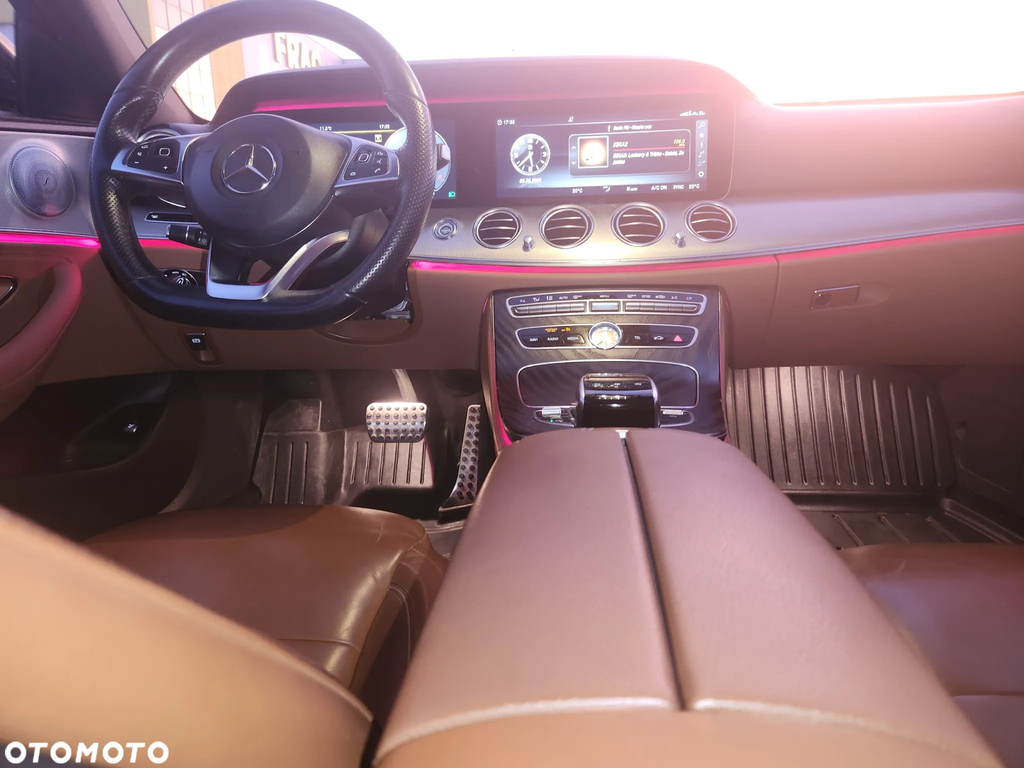 Mercedes-Benz Klasa E 220 d 9G-TRONIC AMG Line - 15