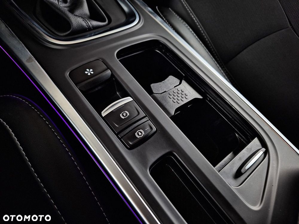 Renault Megane 1.3 TCe FAP Techno EDC - 20