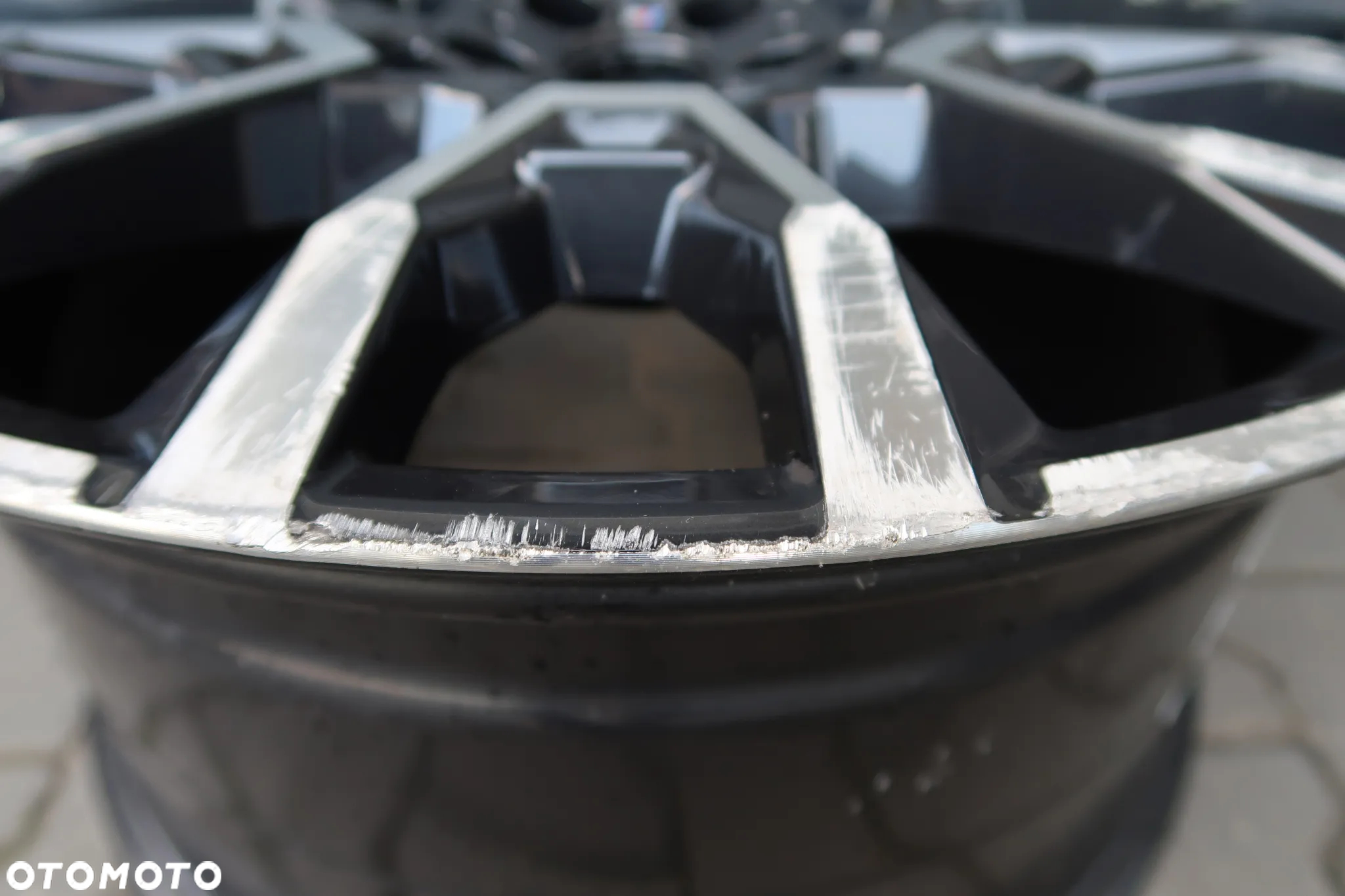 C31 FELGA BMW G05 G06 6856024 10,5X21ET43 - 4