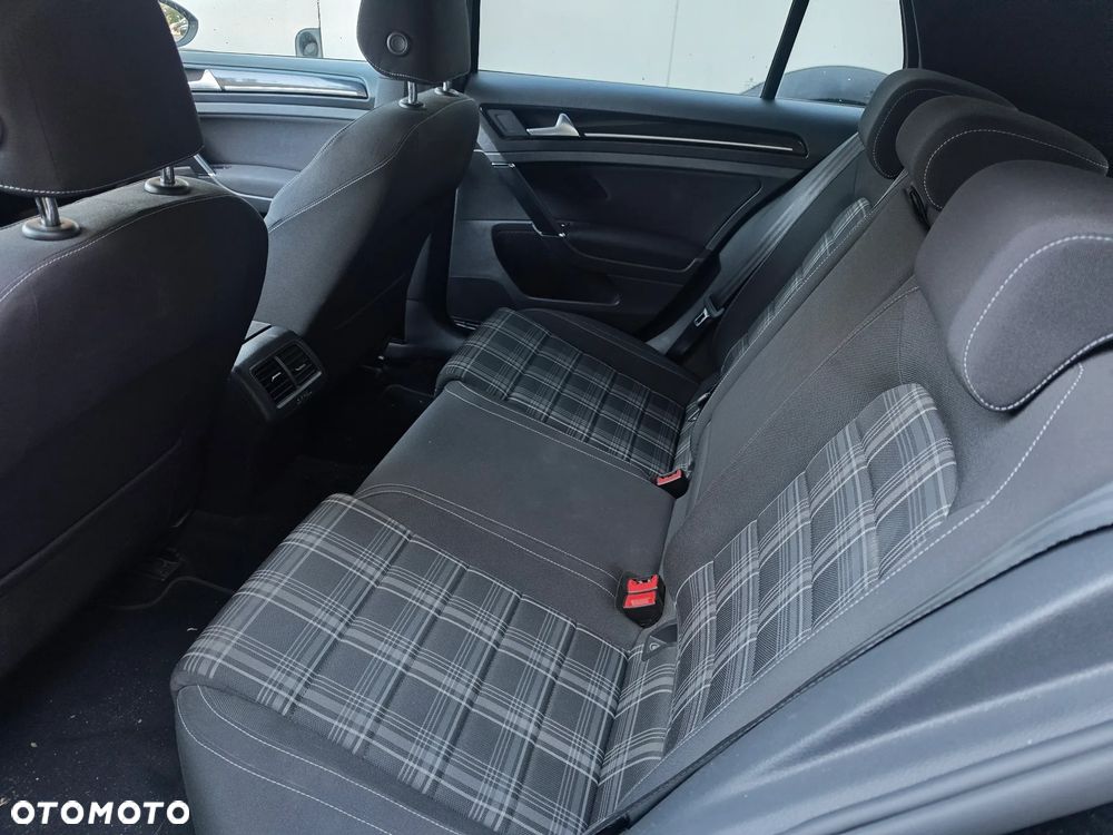 Volkswagen Golf 2.0 TDI BMT GTD - 8