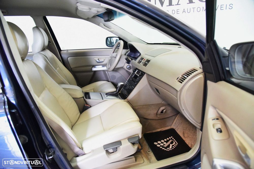 Volvo XC 90 2.4 D5 7L Executive - 24