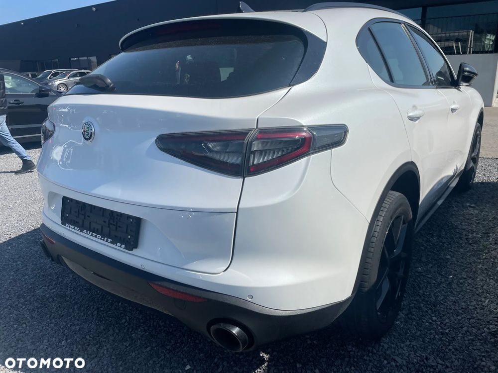 Alfa Romeo Stelvio 2.0 Turbo 6C Villa D'este Q4 - 4