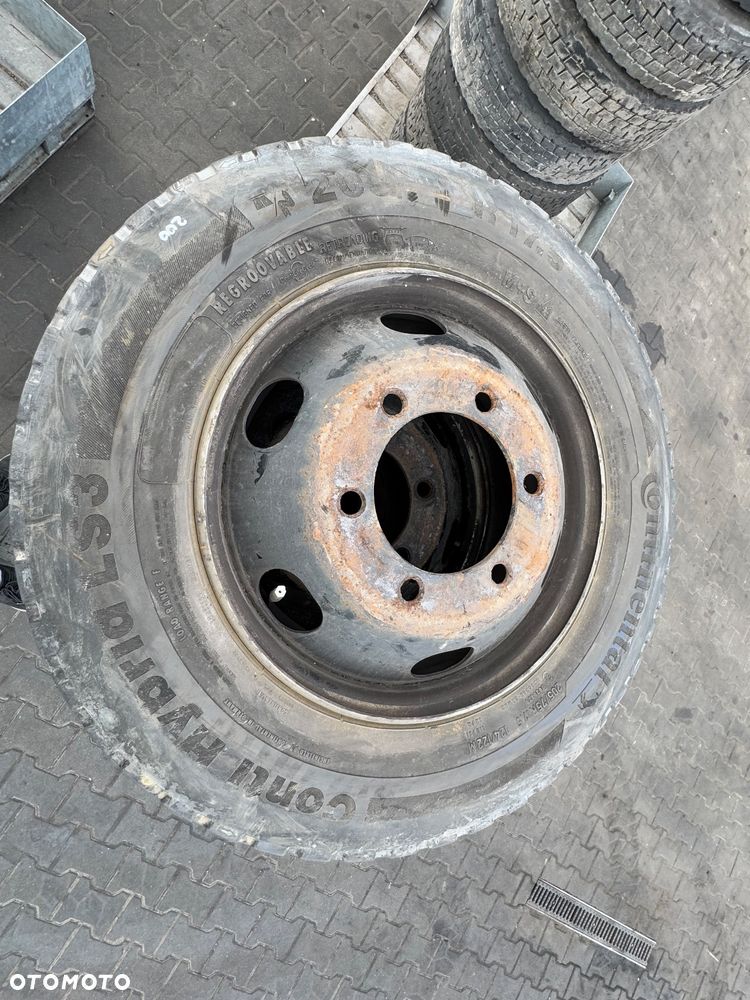 Kompletne koło, felga, opona Continental 205/75 R17,5 - 1