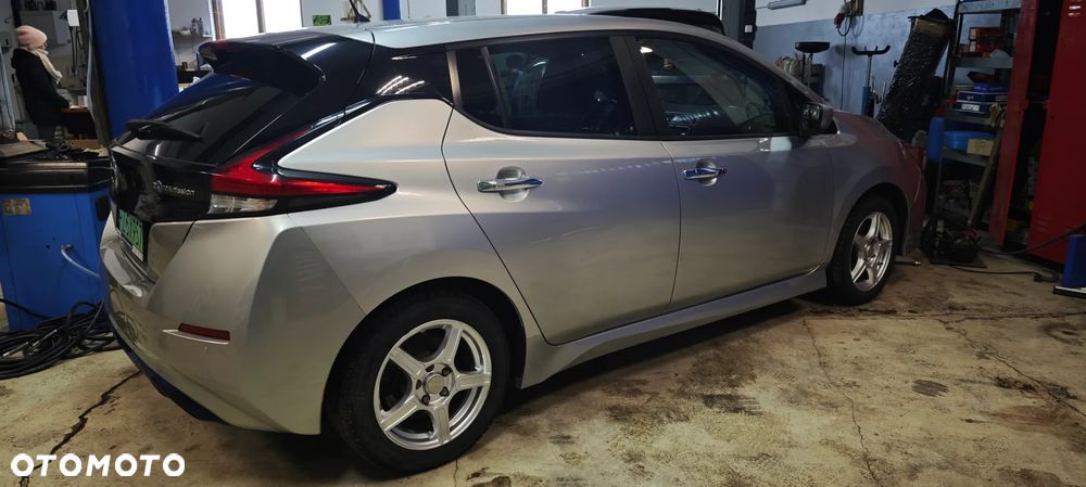 Nissan Leaf 40 kWh N-CONNECTA - 2