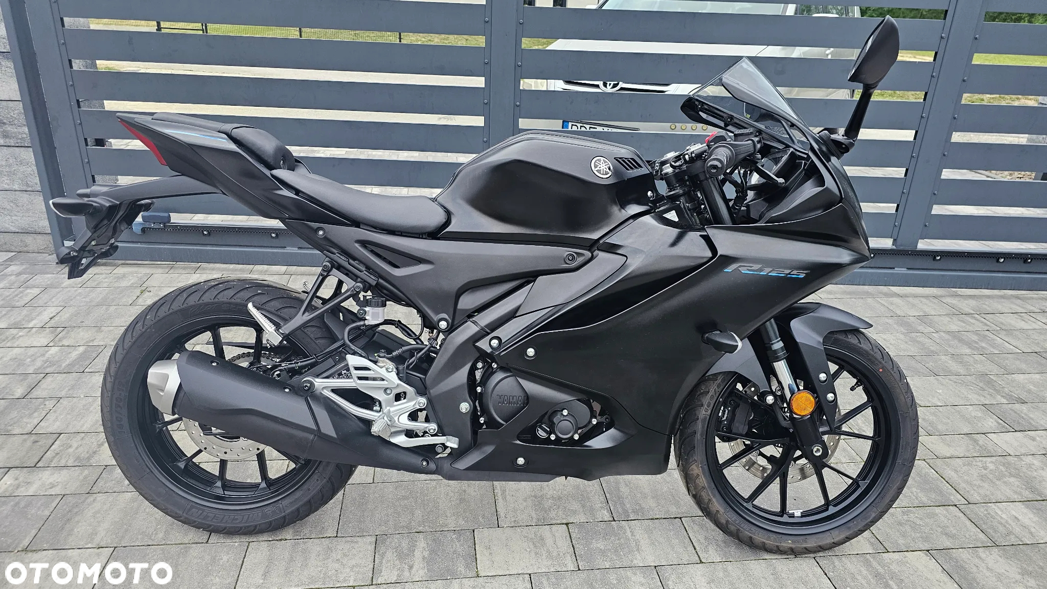 Yamaha YZF - 12