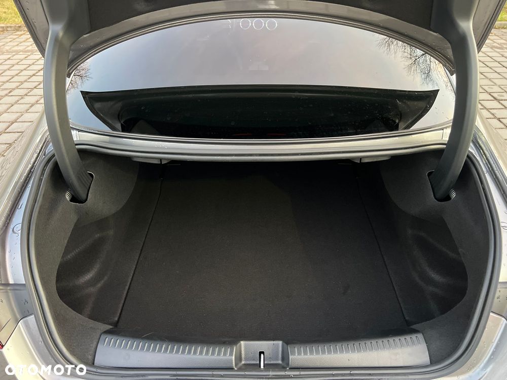 Mercedes-Benz CLA - 24