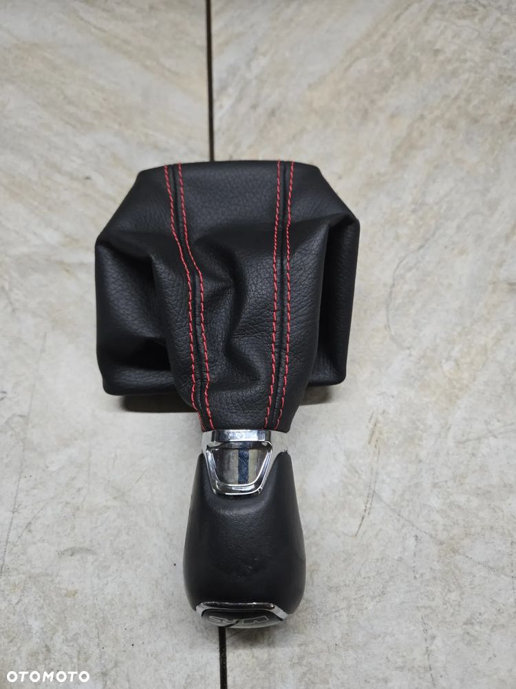 SKODA OCTAVIA III RS VRS  ZESTAW MIESZKÓW Z CZERWONĄ NITKĄ - 2