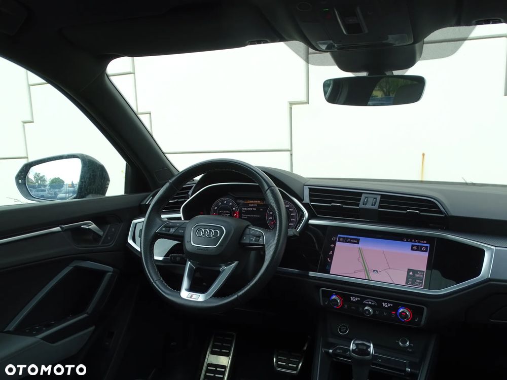 Audi Q3 Sportback - 9