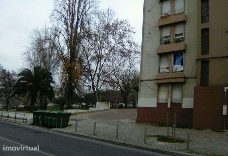 Venda de Apartamento T2 - Grande imagem: 2/12