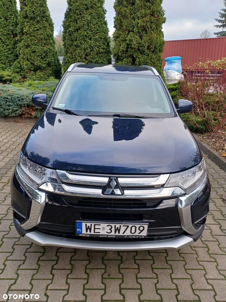 Mitsubishi Outlander - 3