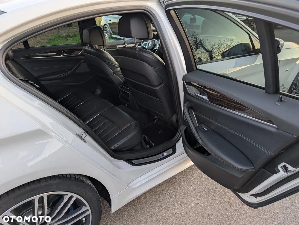 BMW Seria 5 540i xDrive M Sport sport - 17