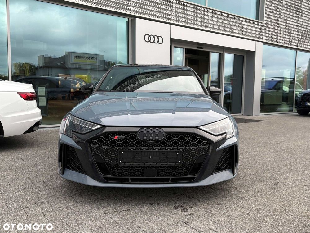 Audi RS3 Limousine - 14
