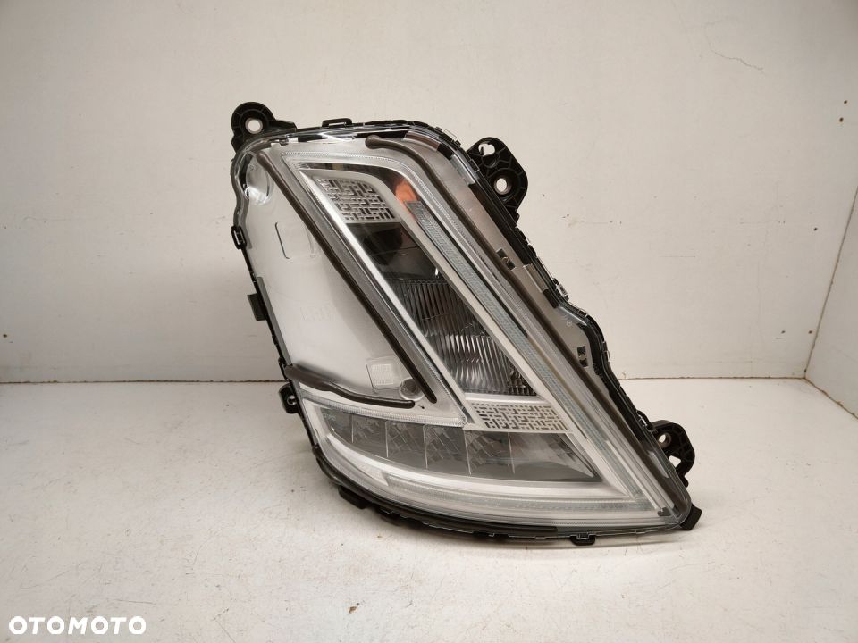 Lampa Reflektor Prawy Volvo FH5 OE 1133.022.0290 - 1