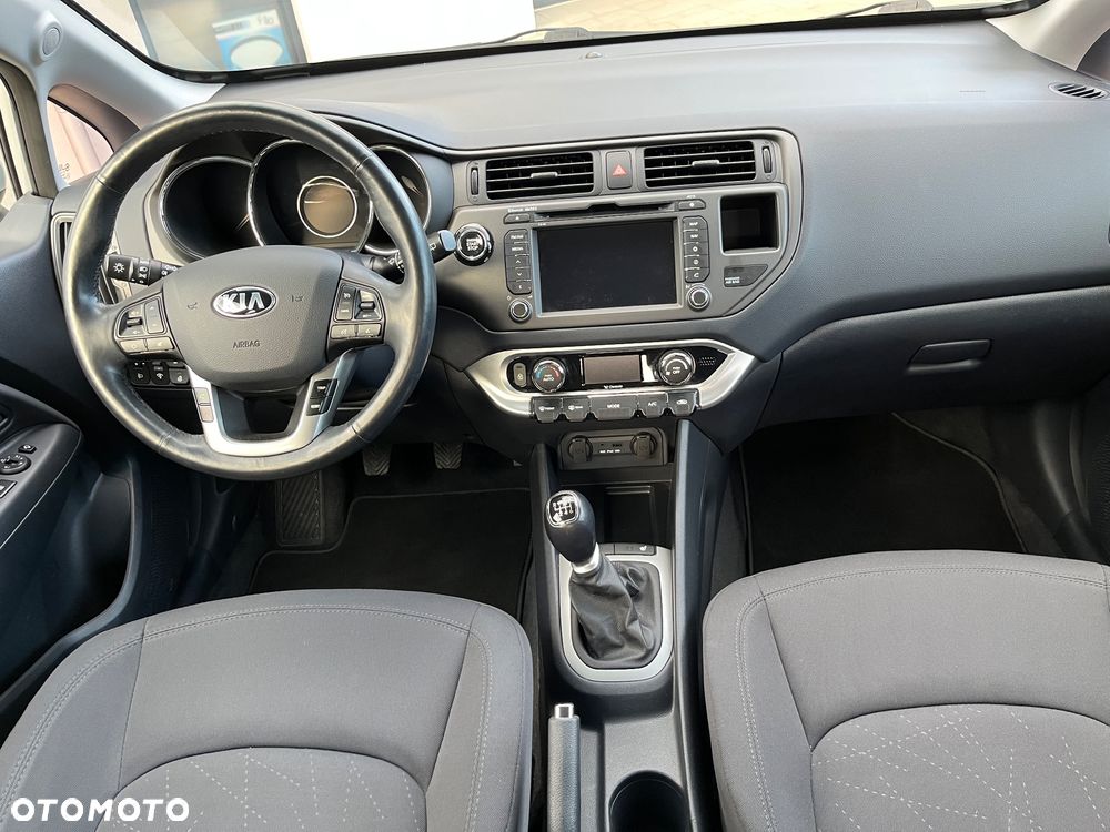 Kia Rio - 8