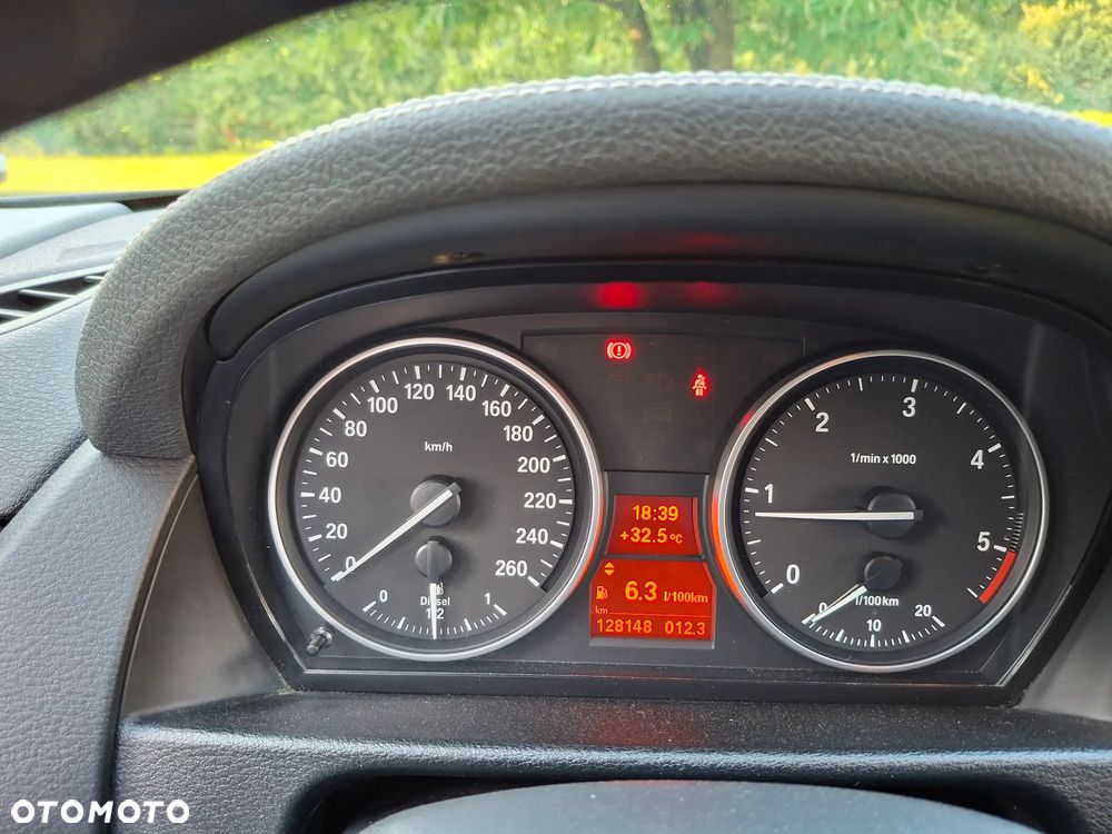 BMW X1 xDrive18d xLine - 13