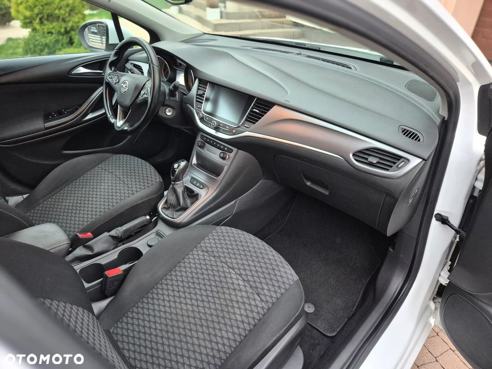 Opel Astra 1.6 D (CDTI) Start/Stop Innovation - 23