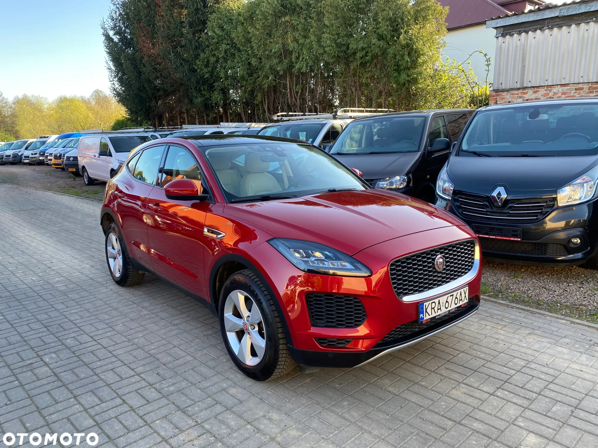 Jaguar E-Pace 2.0 i4D AWD R-Dynamic S - 3