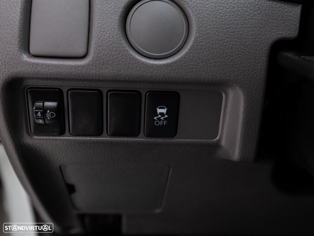 Mitsubishi L200 2.4 DI-D Club Invite 4WD c/IVA - 13