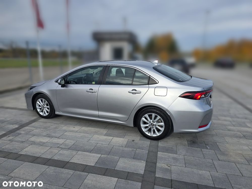 Toyota Corolla 1.8 Hybrid Comfort - 12