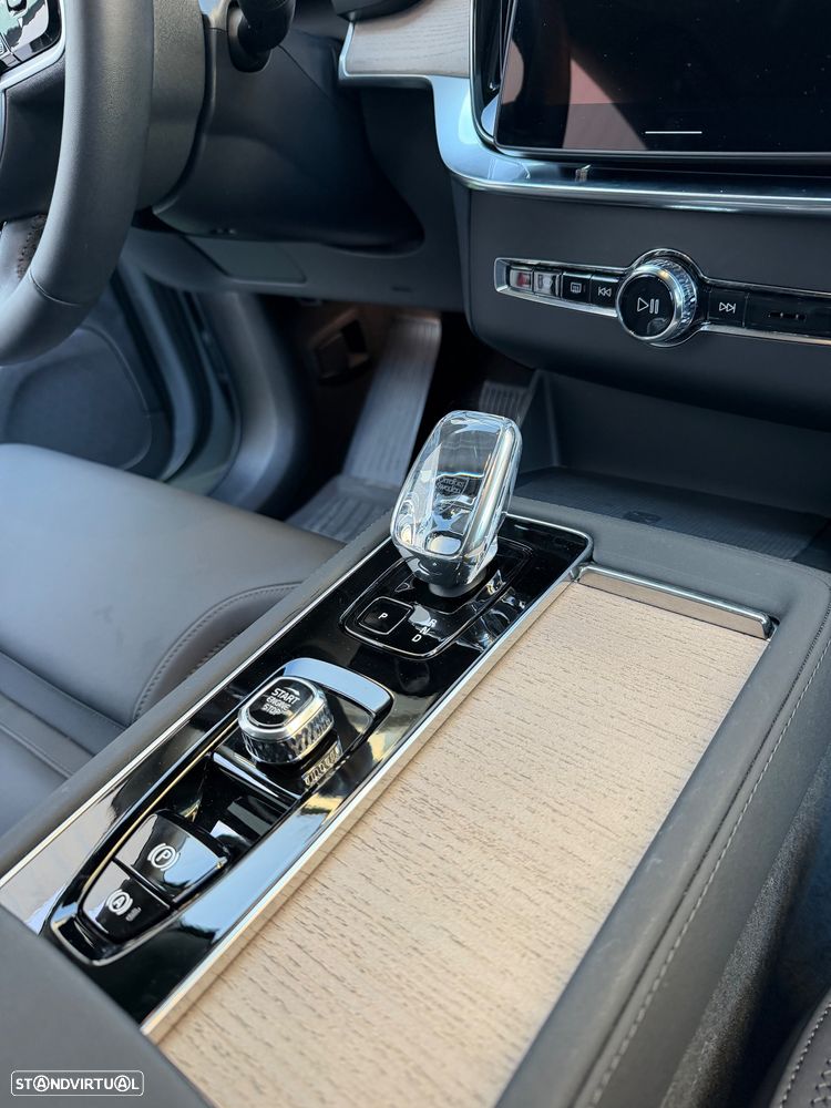 Volvo XC 90 2.0 T8 PHEV Plus Dark AWD - 16