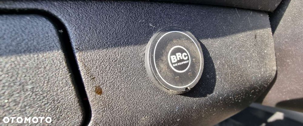 Mitsubishi Outlander - 11