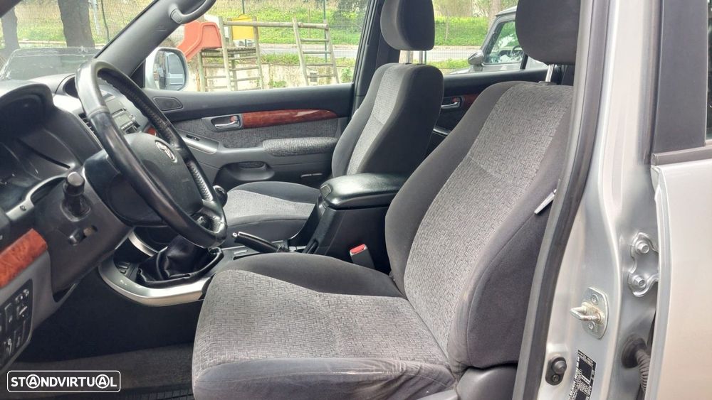 Toyota Land Cruiser 3.0 D-4D - 7