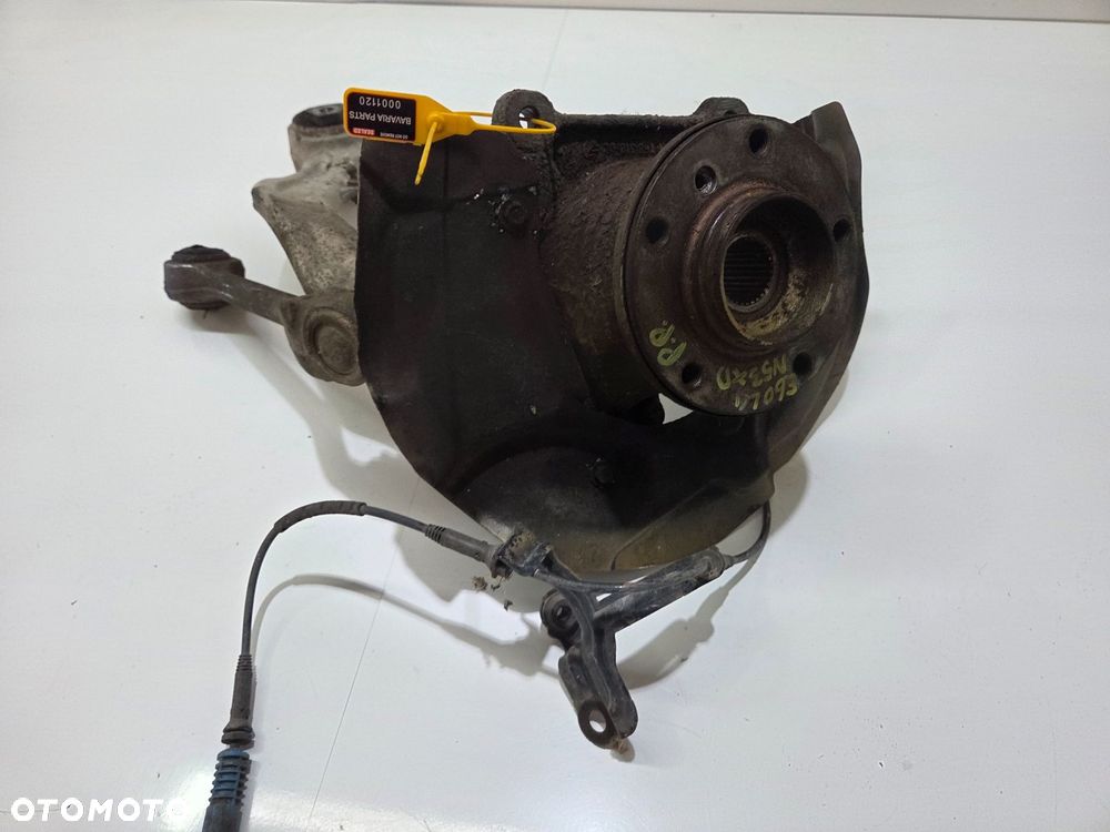 PIASTA ZWROTNICA PRAWA PRZEDNIA BMW E60 - 3
