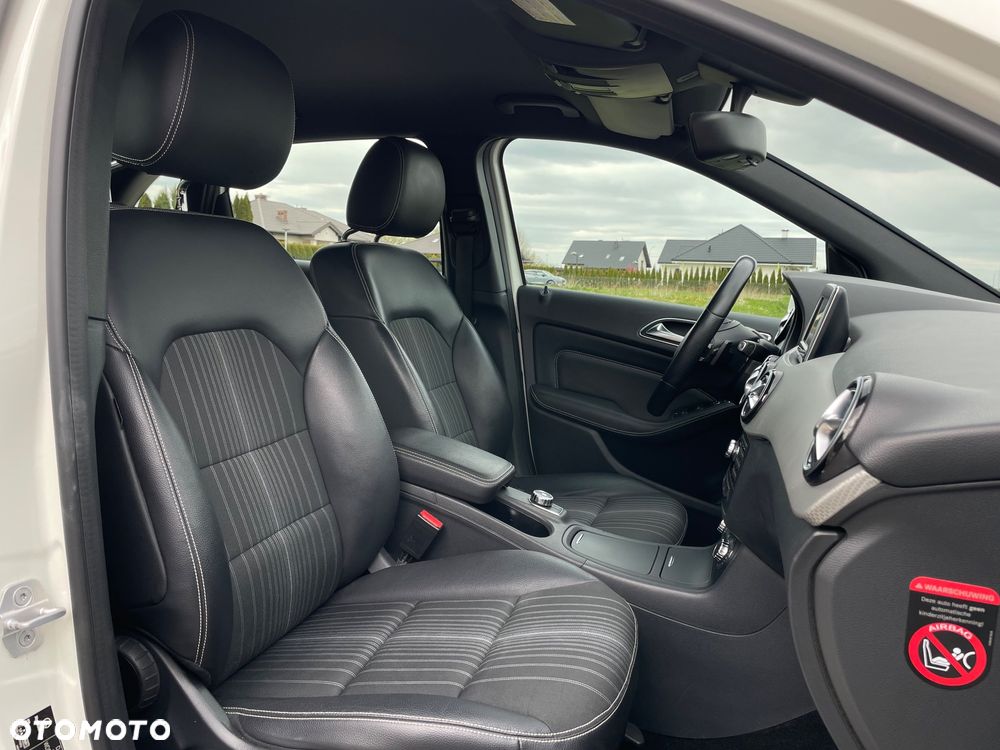 Mercedes-Benz Klasa B 180 CDI (BlueEFFICIENCY) 7G-DCT - 18